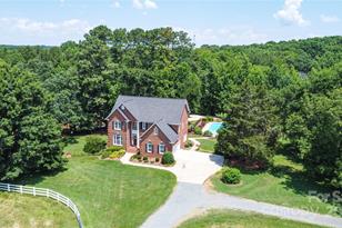 5610 Golden Pond Dr, Indian Trail, NC 28079 - Photo 2