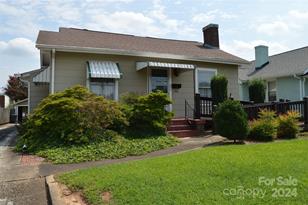 936 Davie Ave, Statesville, NC 28677 - Photo 1