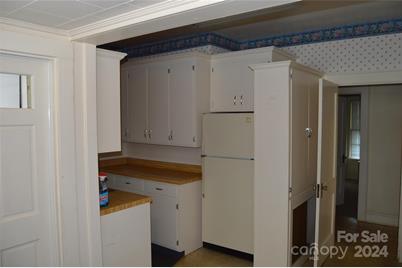 936 Davie Avenue, Statesville, NC 28677 - Photo 8