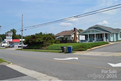 936 Davie Avenue, Statesville, NC 28677 - Photo 2