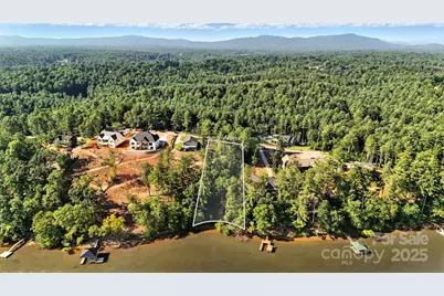 2620 Waterside Boulevard NW #68, Valdese, NC 28690 - Photo 2