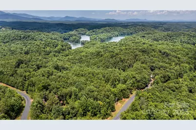 000 Lake Adger Parkway #22, Mill Spring, NC 28756 - Photo 4