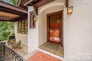 108 Lakewood Dr, Asheville, NC 28803 - Photo 2