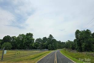 794 Ford Rd, Gaffney, SC 29340 - Photo 2