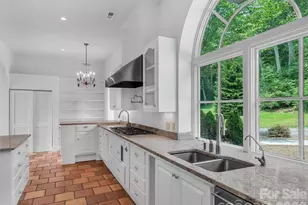 2222 Greenspire Dr, Sylva, NC 28779 - Photo 6