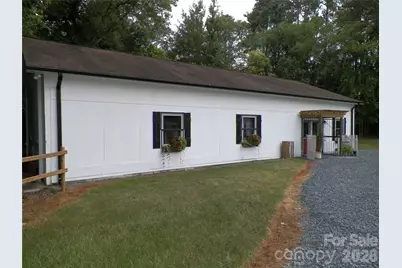 500 Julius Chambers Avenue N, Mount Gilead, NC 27306 - Photo 4