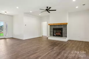 35 Haywood Pk Dr, Hendersonville, NC 28791 - Photo 14