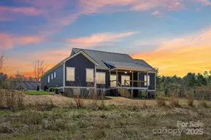 35 Haywood Pk Dr, Hendersonville, NC 28791 - Photo 4