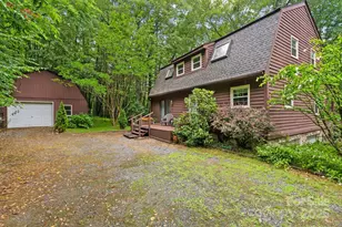 2767 Tanasee Gap Rd, Balsam Grove, NC 28708 - Photo 2