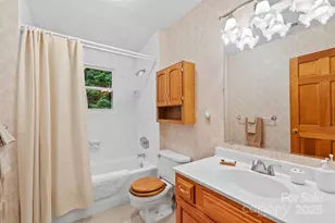 2767 Tanasee Gap Rd, Balsam Grove, NC 28708 - Photo 18