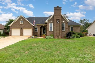 109 Gregory Court, Mount Holly, NC 28120 - Photo 1