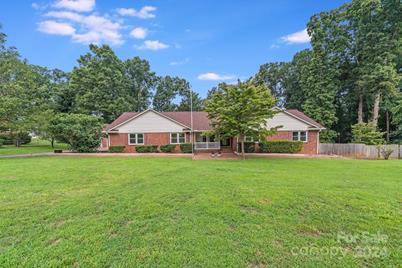 1301 Huckleberry Drive, Lincolnton, NC 28092 - Photo 1