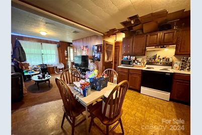 200 Osborn Knob Road, Marion, NC 28752 - Photo 6