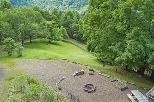 72 Pilgrims Ln, Burnsville, NC 28714 - Photo 18