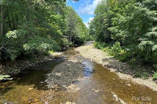 000 Falling Water Dr, Burnsville, NC 28714 - Photo 12