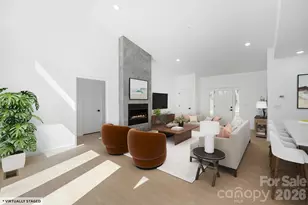 654 Hollybrook Dr, Flat Rock, NC 28731 - Photo 10