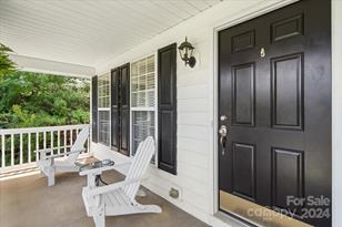 1900 Mt Isle Harbor Dr, Charlotte, NC 28214 - Photo 2