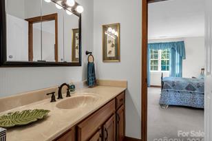 72 Bentwood Dr, Candler, NC 28715 - Photo 26