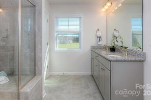 300 Creekview Rd, Hendersonville, NC 28792 - Photo 20