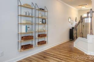 300 Creekview Rd, Hendersonville, NC 28792 - Photo 4