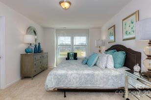 300 Creekview Rd, Hendersonville, NC 28792 - Photo 16