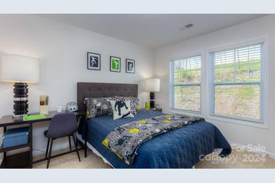 300 Creekview Road, Hendersonville, NC 28792 - Photo 26