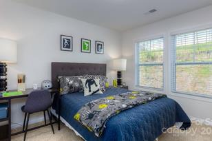 300 Creekview Rd, Hendersonville, NC 28792 - Photo 26