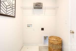 300 Creekview Rd, Hendersonville, NC 28792 - Photo 28