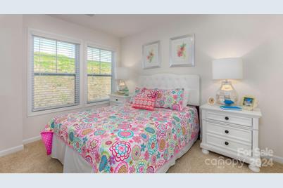 300 Creekview Road, Hendersonville, NC 28792 - Photo 22