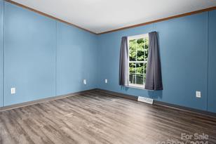 33 Goose Creek Rd, Swannanoa, NC 28778 - Photo 10