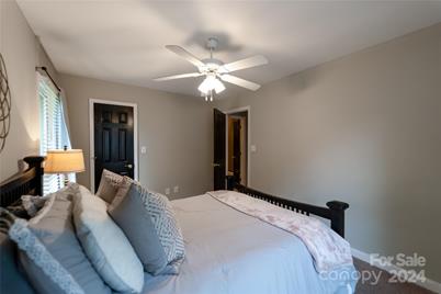 10235 Mount Holly Road, Charlotte, NC 28214 - Photo 16