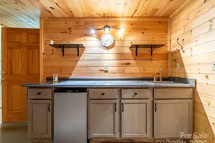 128 Hadleigh Wy, Burnsville, NC 28714 - Photo 32