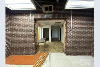 901 Ashe Avenue NW, Lenoir, NC 28645 - Photo 10