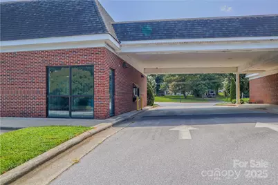 317 1st Street E, Conover, NC 28613 - Photo 4