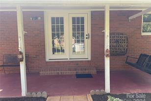 148 Westhaven St, Forest City, NC 28043 - Photo 6