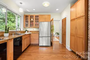 108 Lakewood Dr, Asheville, NC 28803 - Photo 12