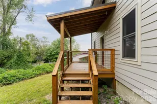 22 Pine Grove Ave, Asheville, NC 28801 - Photo 18