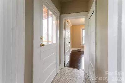 22 Pine Grove Avenue, Asheville, NC 28801 - Photo 10