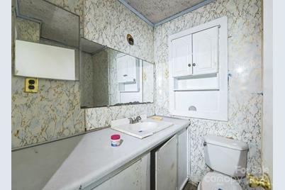 519 S Mulberry Street, Cherryville, NC 28021 - Photo 22