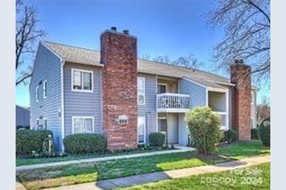 6132 Heath Ridge Court, Charlotte, NC 28210 - Photo 2