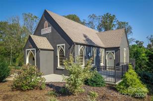 318 Bouchelle St, Morganton, NC 28655 - Photo 1