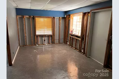 614 S Grove Street Street, Hendersonville, NC 28792 - Photo 8