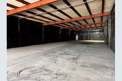 614 S Grove Street Street, Hendersonville, NC 28792 - Photo 2