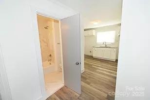 125 S Ervin Ave, Newton, NC 28658 - Photo 36