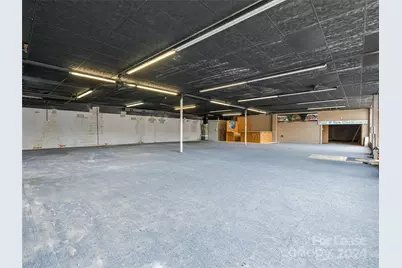 1048 Patton Avenue, Asheville, NC 28806 - Photo 10