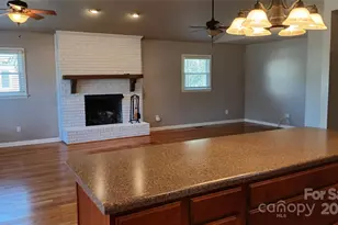 309 Rodoret St N, Valdese, NC 28690 - Photo 8