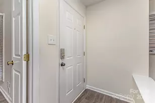 1101 E Morehead St, Charlotte, NC 28204 - Photo 2