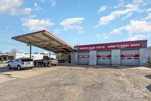 1041 N Main St, Mooresville, NC 28115 - Photo 1