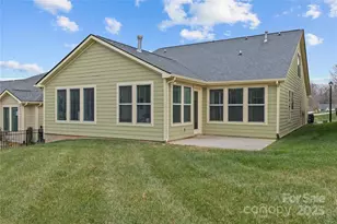 129 Johnson Manor St, Mooresville, NC 28115 - Photo 2