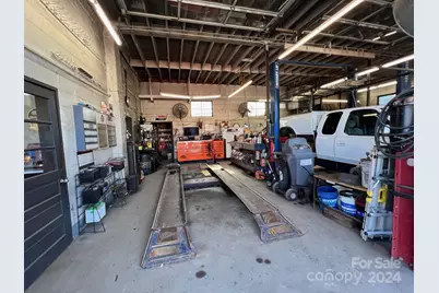 2140 US 70 Highway, Connelly Springs, NC 28612 - Photo 8